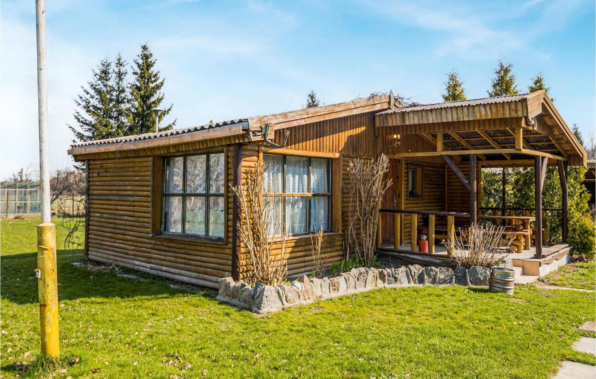 Amazing Home In Wilczeta With Kitchenette Exterior foto